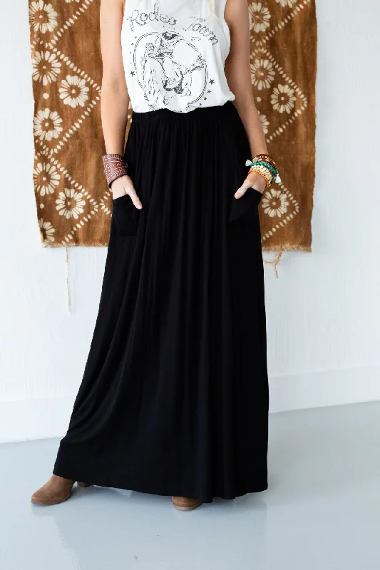 Skirts for layered looks -The Perfect Pocketed Maxi Skirt - Black