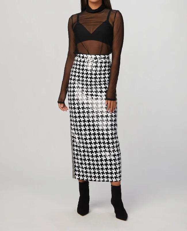 Skirts for trendy family picnics -Anika Skirt In Black/white