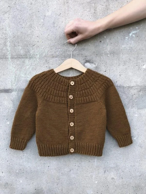 cardigan for daily comfort -Pullover sweater for winter outdoor activities -Anker's jacket for kids by PetiteKnit, No 1 yarn kit (ex pattern)