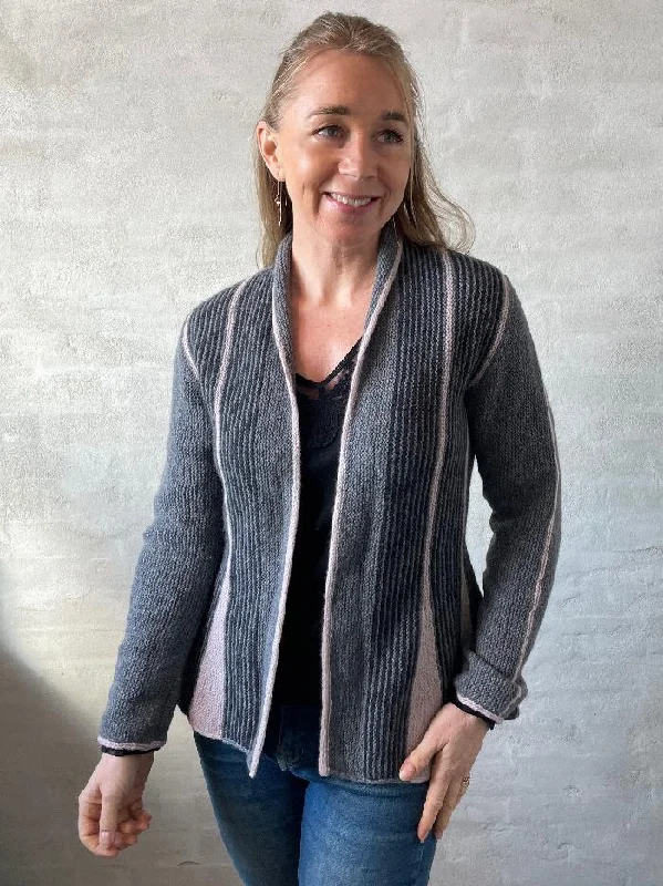 cardigan for cool evenings -Pullover sweater for cozy autumn weekends -Mermaid jacket by Hanne Falkenberg, No 2 knitting kit