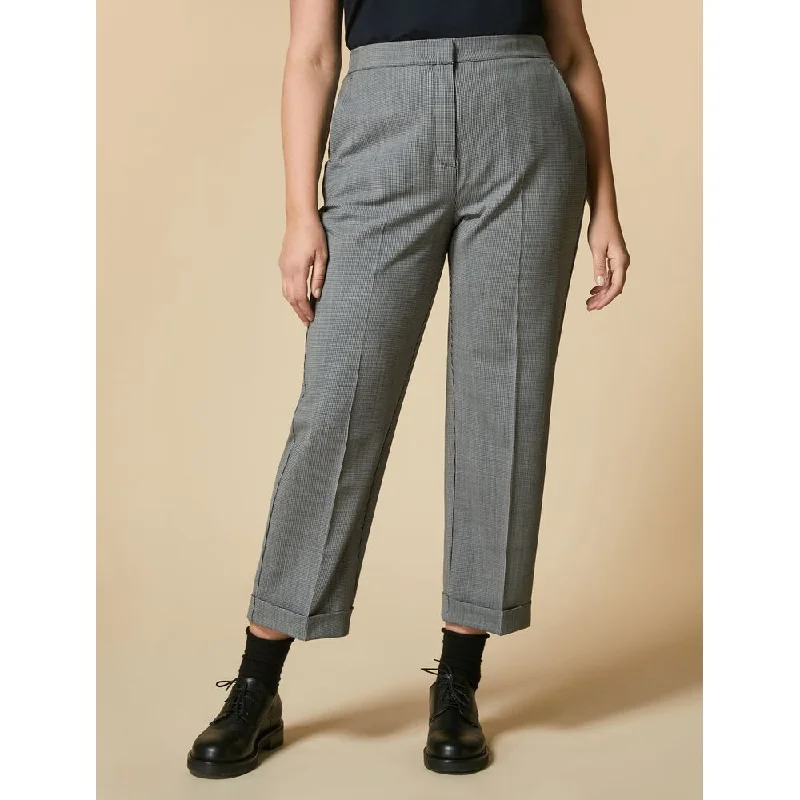 Pants for trendy dinner date outfits -RENO