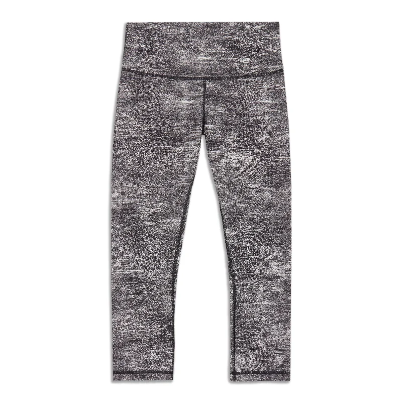 Pants for travel vacation looks -Wunder Under High Rise Crop - Resale